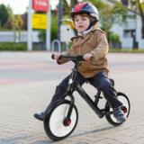 Comment transformer un vélo en draisienne ?